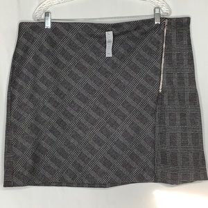 Loft Plus NWT Size 18 Glen Plaid Mini Skirt With Faux Zipper